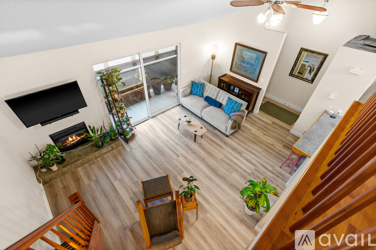 12037 100th Avenue Northeast 2 Beds Condo for Rent - Photo gallery 1