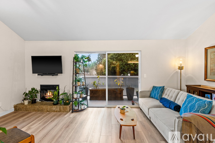 12037 100th Avenue Northeast 2 Beds Condo for Rent - Photo gallery 4