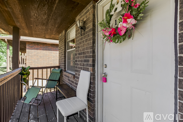 13863 E 35th St Ct S 2 Beds Single Family Home for Rent - Photo gallery 2