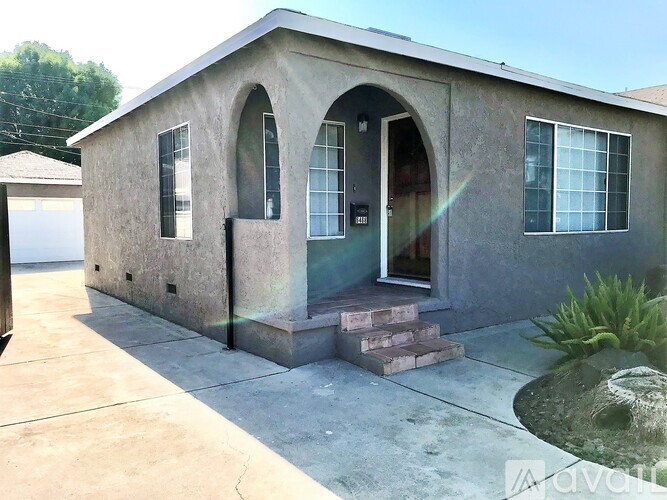 6468 Zelzah Ave 3 Beds Single Family Home for Rent - Photo gallery 3