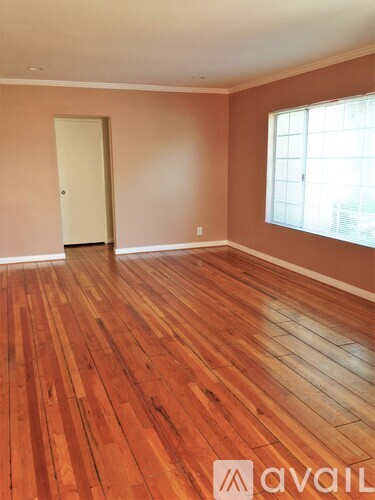 6468 Zelzah Ave 3 Beds Single Family Home for Rent - Photo gallery 5