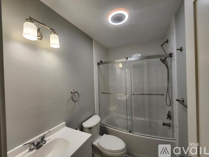 20 West Koch Street 4 Beds Single Family Home for Rent - Photo gallery 2