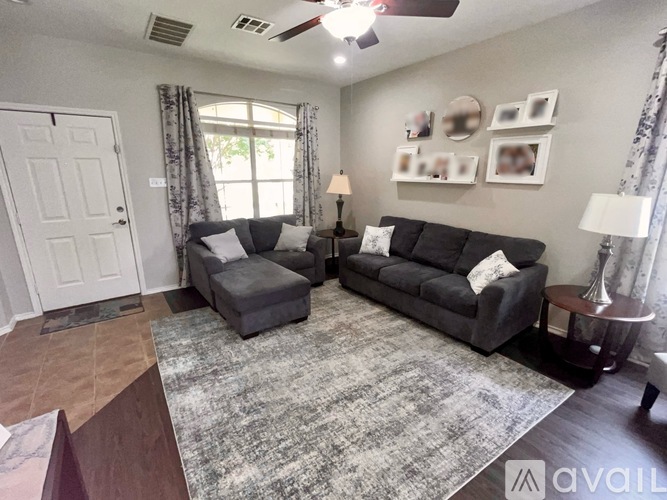313 Lava Bed Drive 3 Beds Single Family Home for Rent - Photo gallery 2