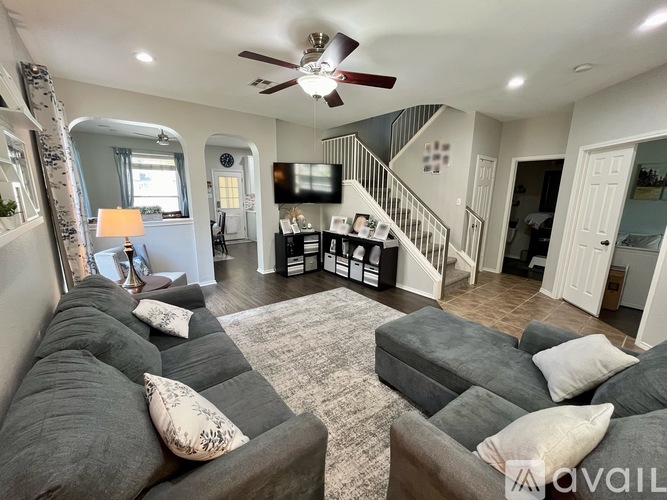313 Lava Bed Drive 3 Beds Single Family Home for Rent - Photo gallery 3