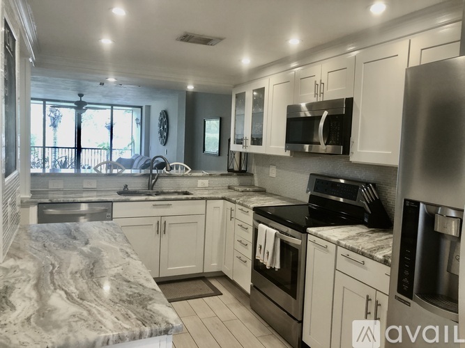21 Royal Palm Way 2 Beds Condo for Rent - Photo gallery 2