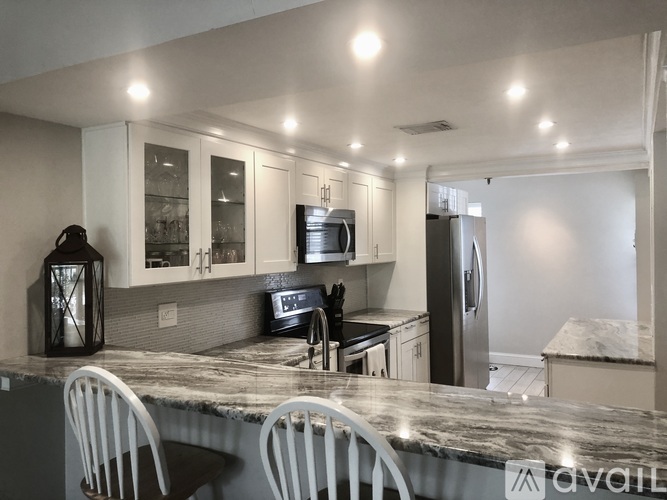 21 Royal Palm Way 2 Beds Condo for Rent - Photo gallery 3