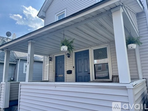 319 Main Street 2 Beds Apartment for Rent