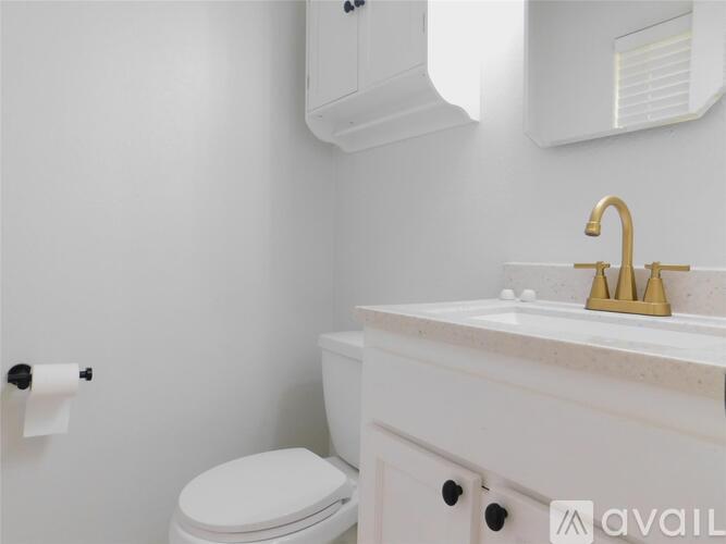 705 Sun Valley Drive 3 Beds Single Family Home for Rent - Photo gallery 2