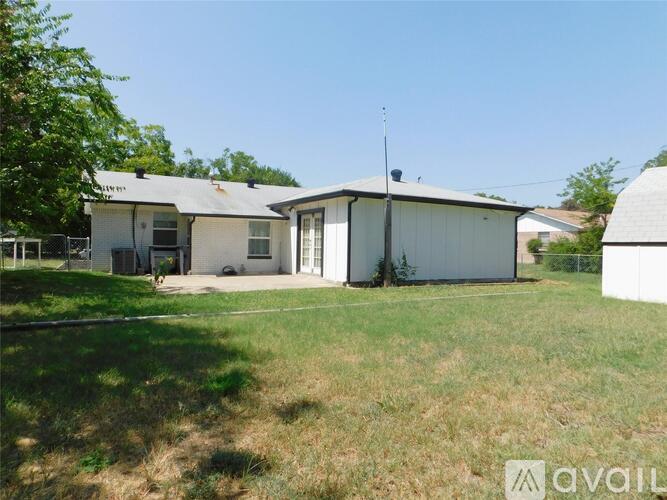 705 Sun Valley Drive 3 Beds Single Family Home for Rent - Photo gallery 5