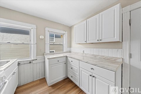 53 Sterling Ave 2 Beds Apartment for Rent
