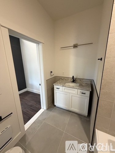 112 Burt Street 2 Beds Apartment for Rent - Photo gallery 2