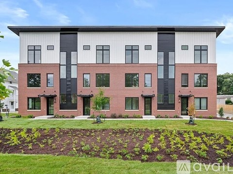 4848 Ingersoll Avenue 3 Beds Apartment for Rent