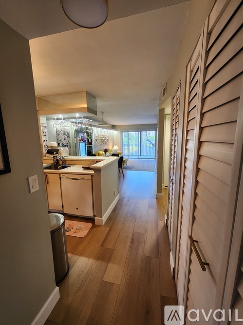 2228 North Cypress Bend Drive 2 Beds Condo for Rent - Photo gallery 1