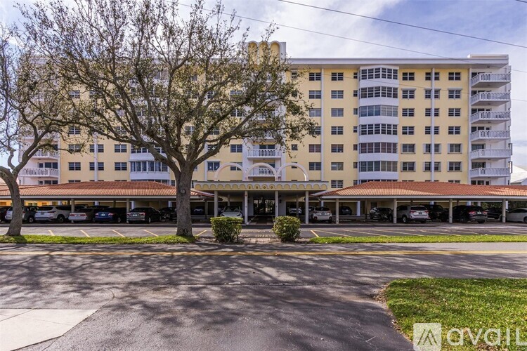 2500 NE 48th Ln 1 Condo for Rent - Photo gallery 2