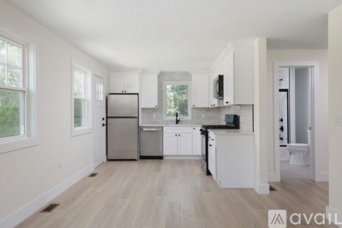 941 South Avenue West 4 Beds Apartment for Rent