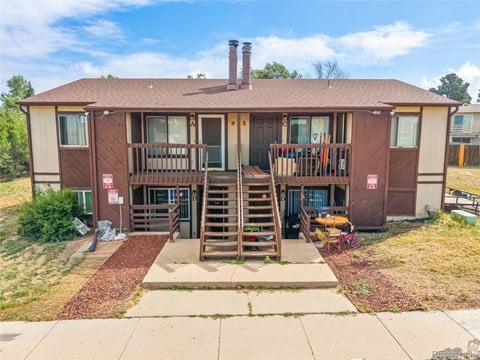 915 Hathaway Drive 2 Beds Apartment for Rent