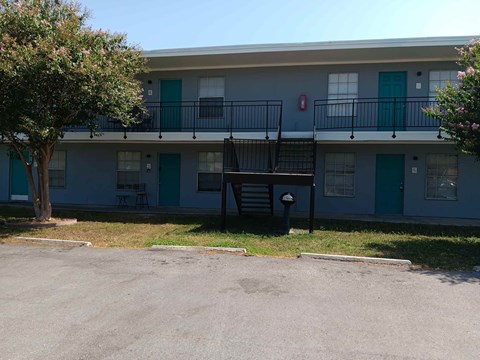 3535 Cottonwood St 1-3 Beds Apartment for Rent