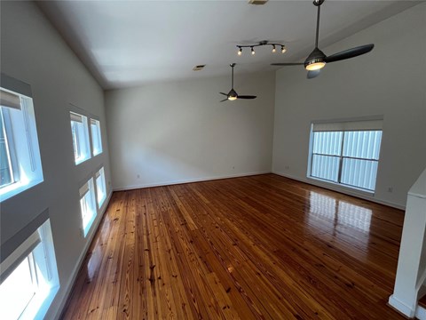 1315 Buckner Street 2 Beds Apartment for Rent