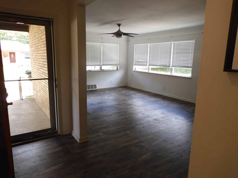 303 Birchwood Drive 3 Beds Apartment for Rent