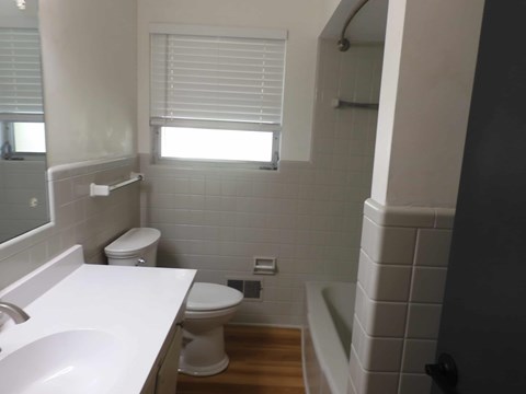 303 Birchwood Drive 3 Beds Apartment for Rent