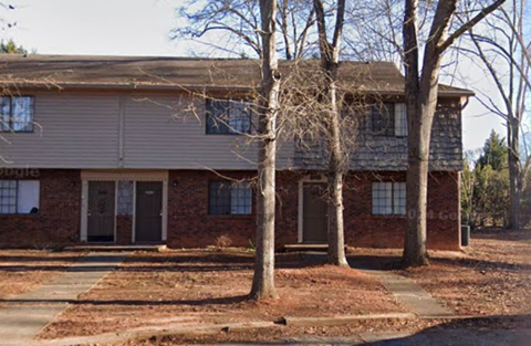 2068 Pineview Drive 2 Beds Apartment for Rent