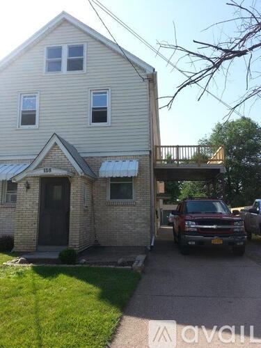 158 Roswell Avenue 2 Beds Apartment for Rent - Photo gallery 1