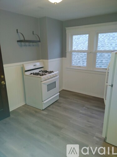 158 Roswell Avenue 2 Beds Apartment for Rent - Photo gallery 3