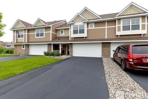 Chestnut Ln 3 Beds Apartment for Rent