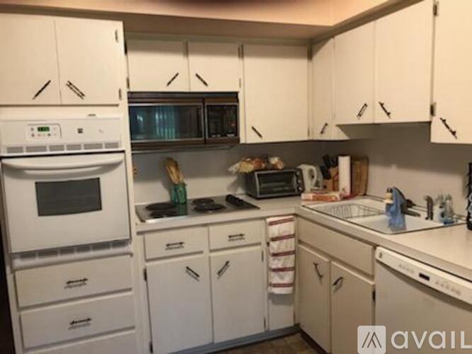 2258 World Parkway Boulevard 2 Beds Condo for Rent - Photo gallery 4