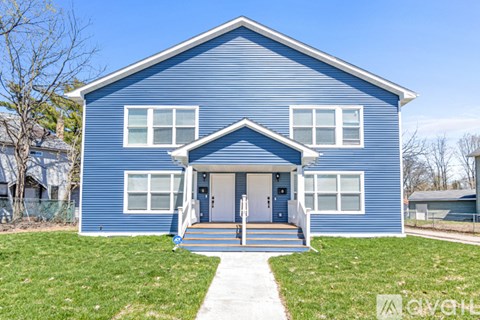 1918 Hillside Avenue North 3 Beds Apartment for Rent
