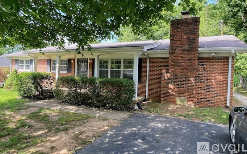 324 Gatewood Ave 4 Beds Single Family Home for Rent - Photo gallery 2