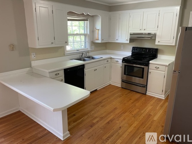 324 Gatewood Ave 4 Beds Single Family Home for Rent - Photo gallery 4
