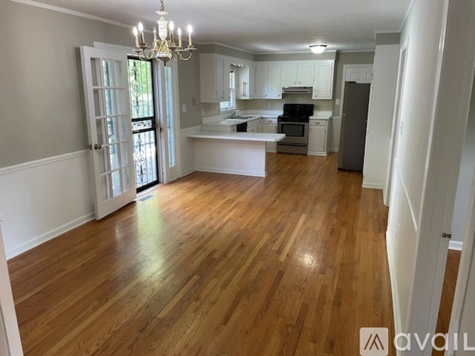 324 Gatewood Ave 4 Beds Single Family Home for Rent - Photo gallery 5
