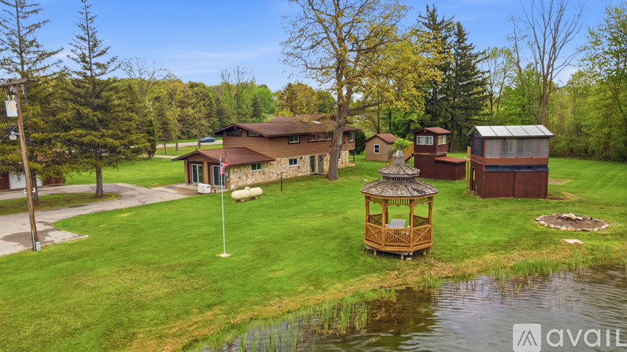 1392 Maple Grove Road 7 Beds Single Family Home for Rent - Photo gallery 1