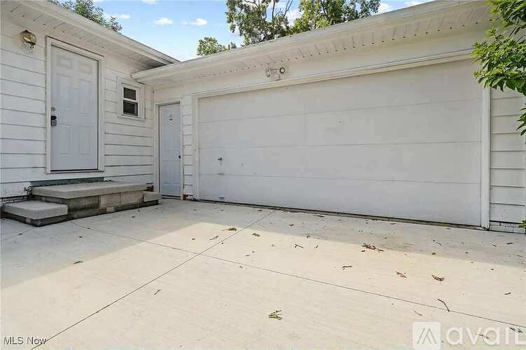 Magnolia Avenue 3 Beds Single Family Home for Rent - Photo gallery 4