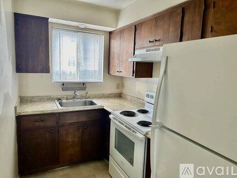 795 Park St 2 Beds Apartment for Rent