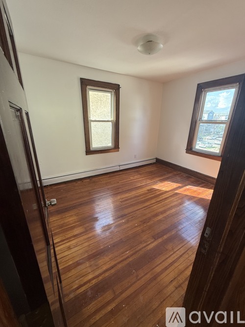 1017 North Avenue 4 Beds Single Family Home for Rent - Photo gallery 2