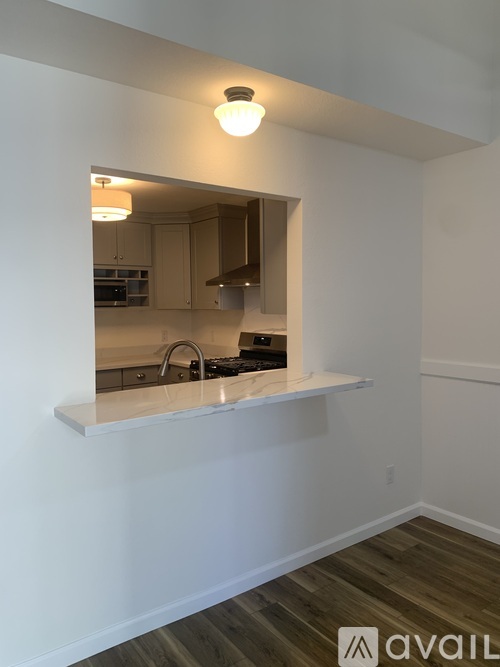 45 Brewer 3 Beds Condo for Rent - Photo gallery 3
