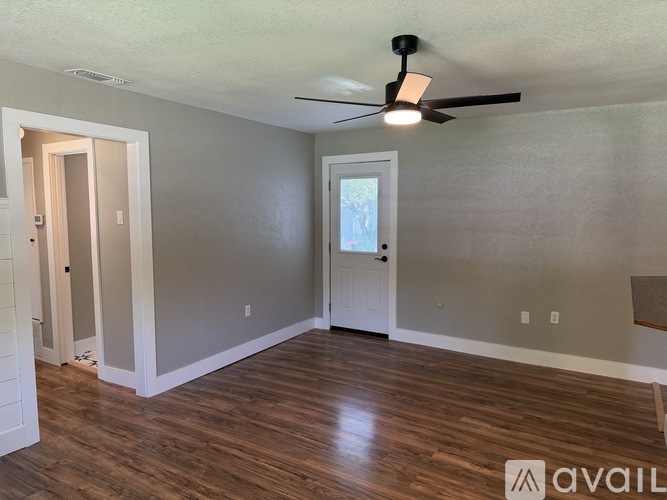 685 South 1st Avenue 3 Beds Single Family Home for Rent - Photo gallery 3