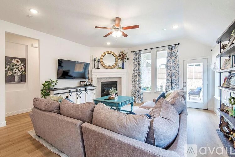 3415 Charleston Drive 3 Beds Single Family Home for Rent - Photo gallery 4