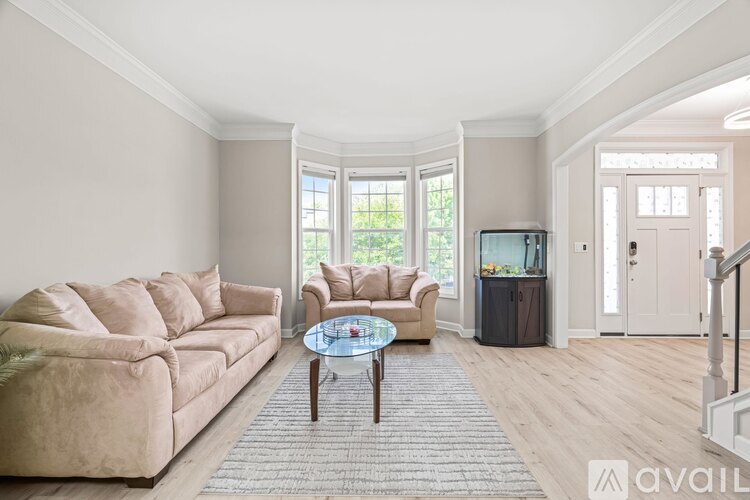 900 Vandalia Dr 4 Beds Single Family Home for Rent - Photo gallery 3