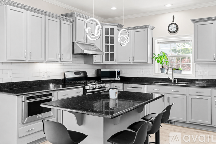 900 Vandalia Dr 4 Beds Single Family Home for Rent - Photo gallery 5