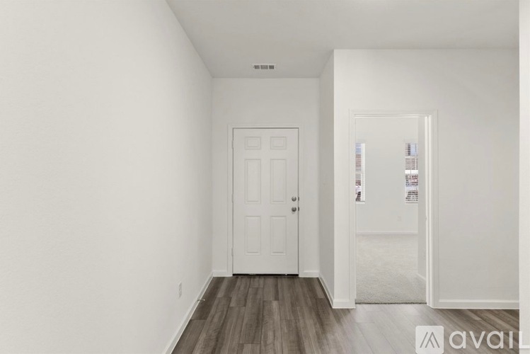 10308 Holy Cross Ln 3 Beds Single Family Home for Rent - Photo gallery 3