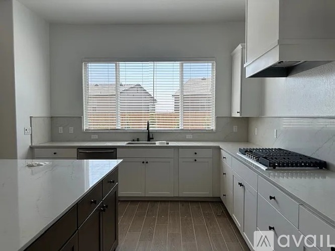 950 Wayfarer Lane West 4 Beds Single Family Home for Rent - Photo gallery 3