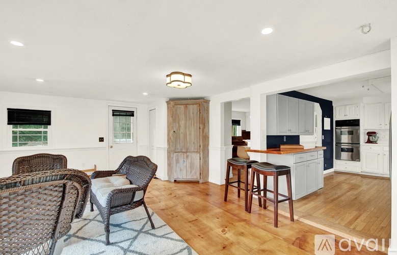 1145 US-1 2 Beds Apartment for Rent - Photo gallery 5