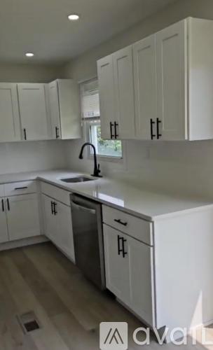4 Hamilton Ln 4 Beds Apartment for Rent - Photo gallery 4