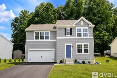 90 Pine Cone Dr 3 Beds Apartment for Rent