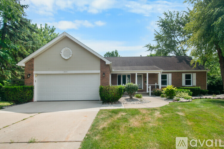 1511 Fall Creek Lane 3 Beds Single Family Home for Rent - Photo gallery 3