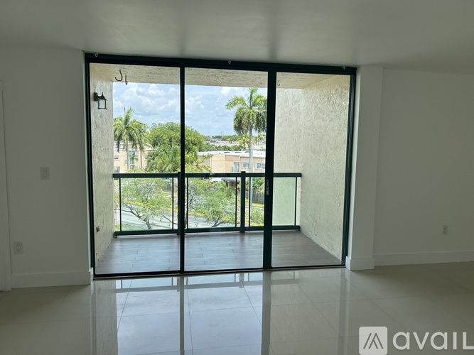2075 Southwest 122nd Avenue 3 Beds Condo for Rent - Photo gallery 2