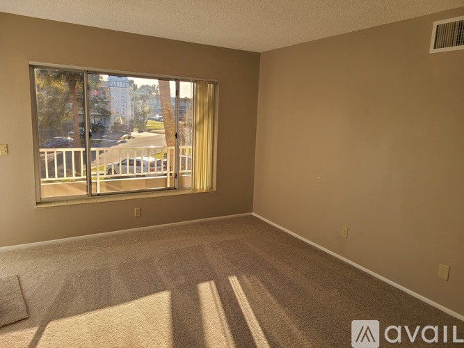 2402 Ecuadorian Way 2 Beds Condo for Rent - Photo gallery 4